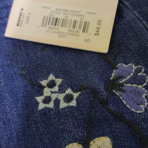 NWT - LC LAUREN CONRAD denim shorts -sz 4 - $44.00 - Picture 2 of 3